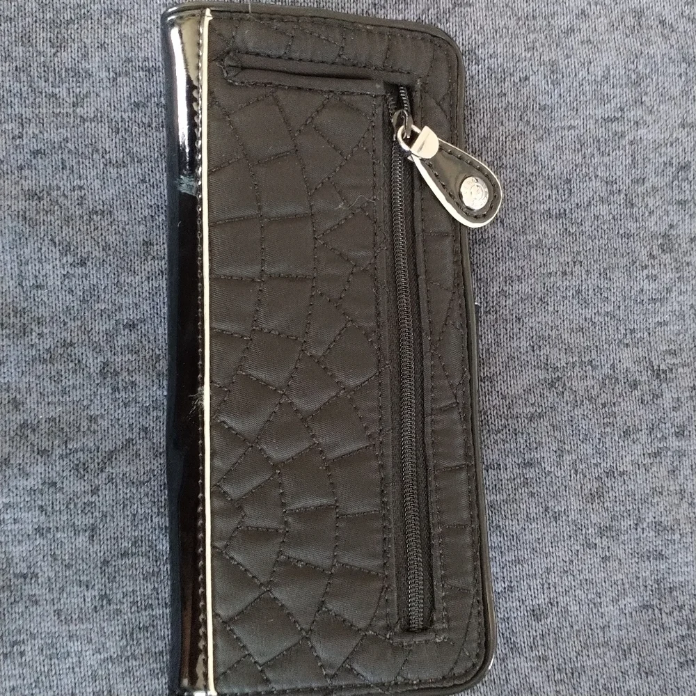 Vera Bradley Quilt & Patent Leather Black Wallet - Picture 4 of 10